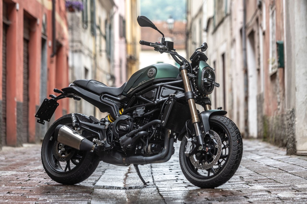 Benelli Leoncino 800 VS CFMOTO 700CL-X Heritage: prova a prendermi!